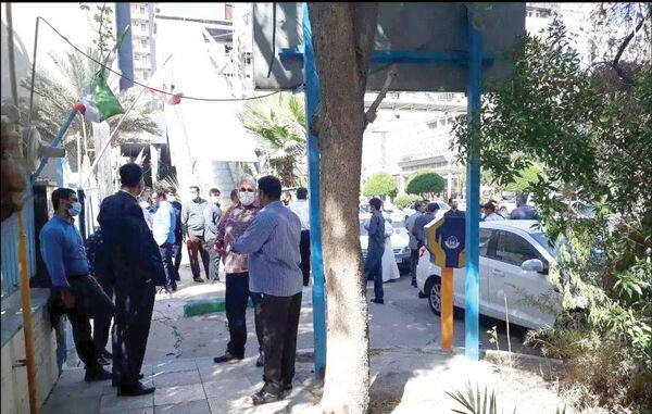 تجمع کارگران آبفای اهواز 

در اعتراض به تعویق چهار ماهه مزد