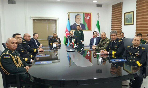 دیدار فرمانده نیروی دریایی ارتش ایران با ۲ مقام بلندپایه نظامی آذربایجان