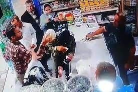 

نگهبانان آتش‌به‌دست انبار باروت!