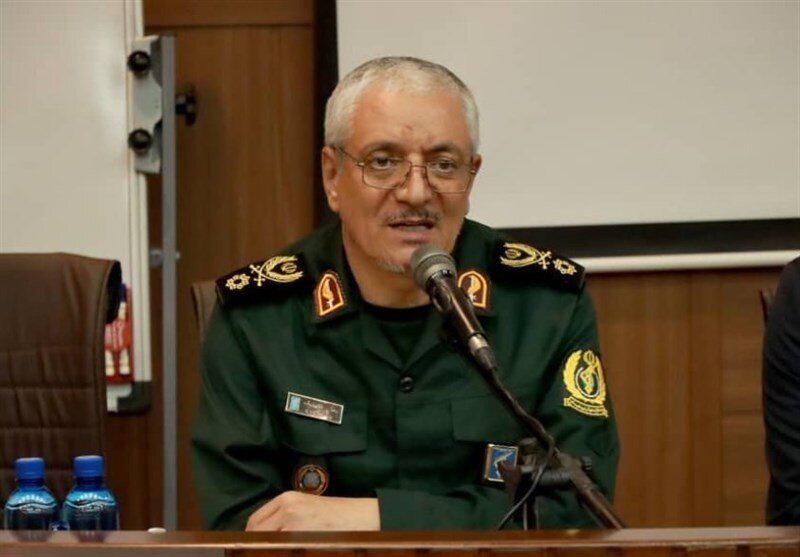 
اگر آمریکا غلطی بکند، 

دست ما روی ماشه است