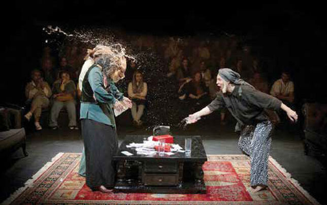 در ابتدا کمدی و ناگهان تراژدی