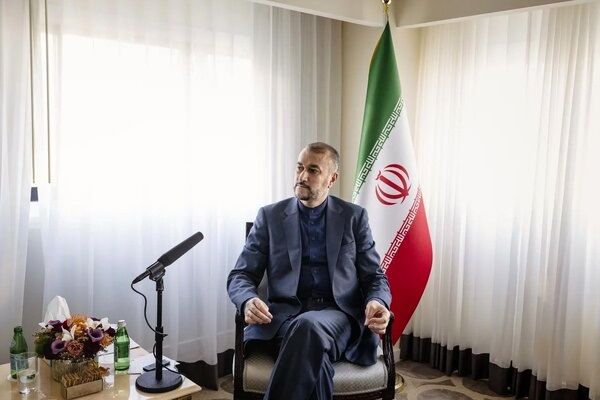 

ایران جایی نیست که کسی بتواند کودتا یا انقلاب رنگین کند