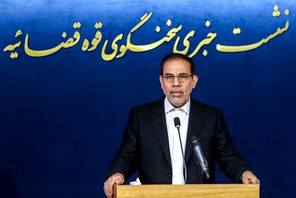 
قوانین مربوط به حجاب 

به قوت خود باقی است