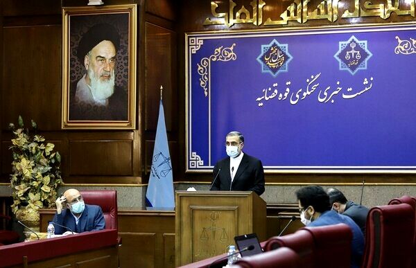 
رأی دیوان در خصوص پرونده «عیسی شریفی» صادر نشده است 