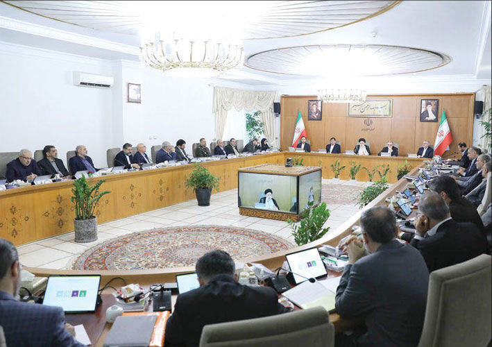 دستور رئیس‌جمهور برای رفع موانع تامین مالی بخش تولید