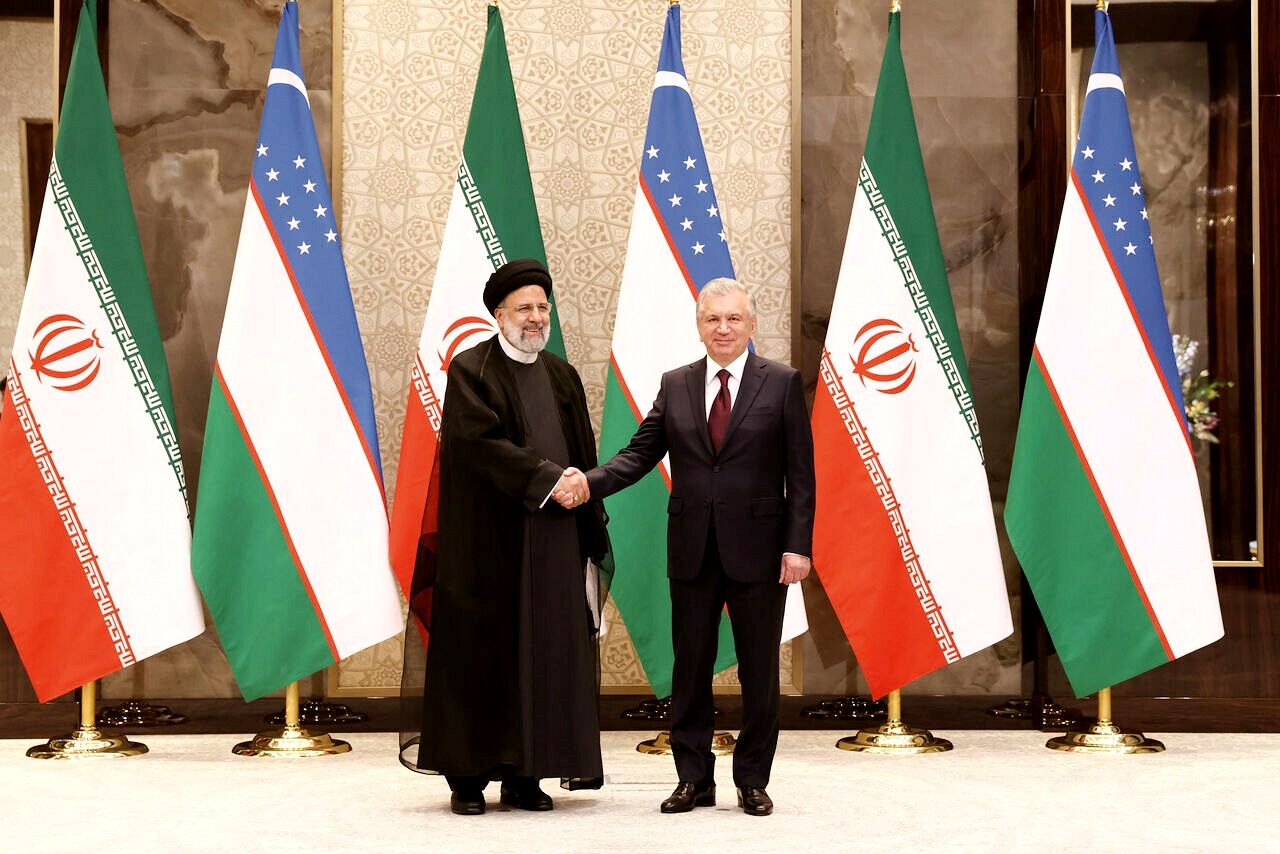 

تهران و تاشکند ۱۷ سند همکاری امضا کردند