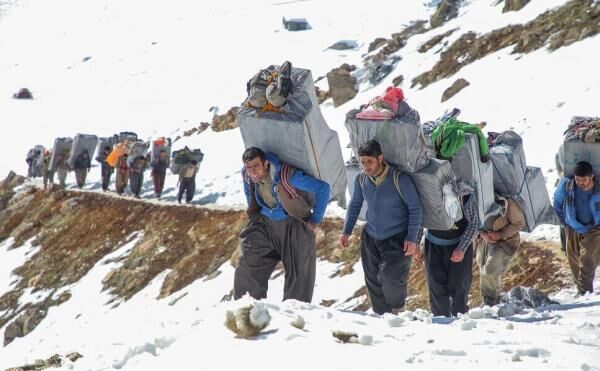 جان باختن یک کولبر در پاوه