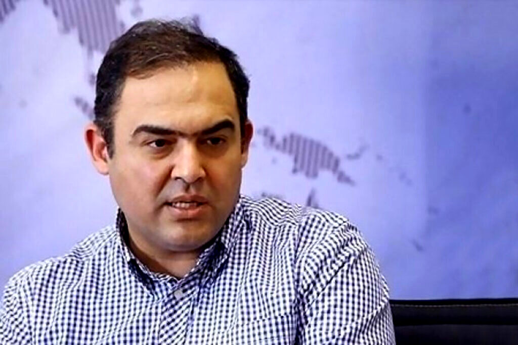 


اصفهانی‌ها و مماشات

با وکیل بی‌سواد