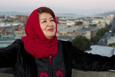 مروری بر آثار پوران درخشنده در جشنواره «داکا»
