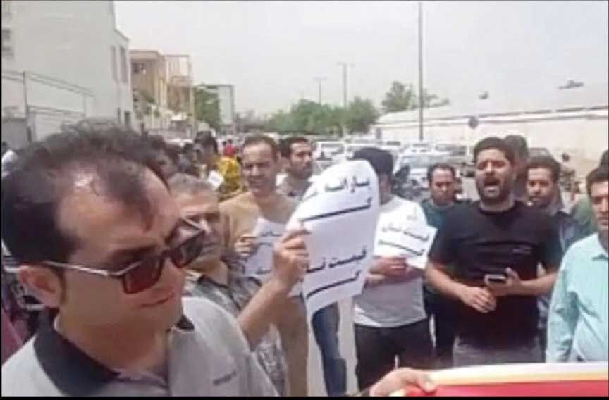 نانوایان در برخی شهرهای کشور 

تجمع کردند