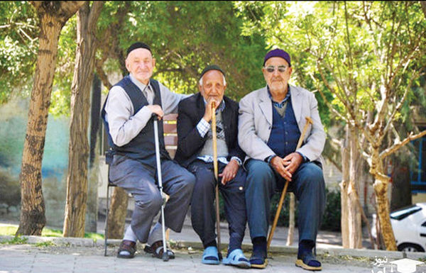 
حسینی: شروطی گذاشته‌اند تا کسی نتواند وام بگیرد