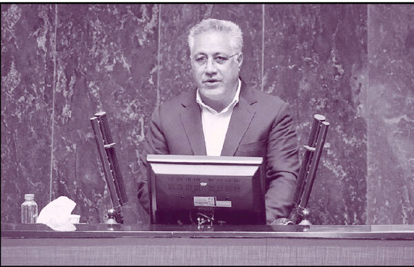 تمام نگاه‌ دولت به شرق است