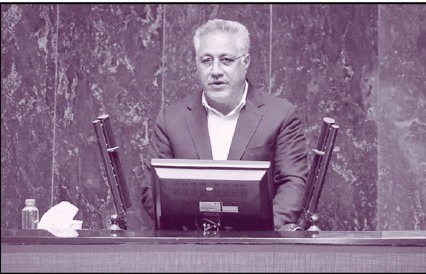 تمام نگاه‌ دولت به شرق است