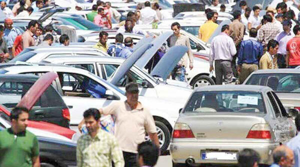 بازار خودرو در ‌انتظار اصلاح سیاست‌های کلان خارجی و داخلی است