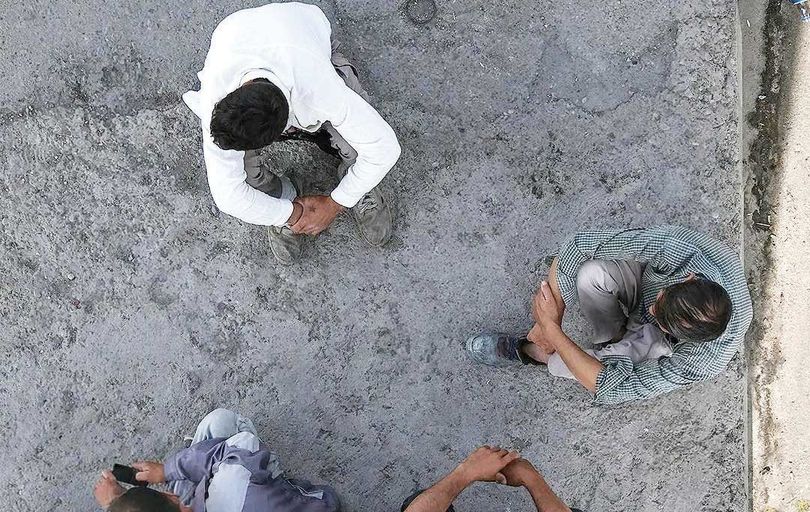 
از اجبار به دستفروشی و کولبری تا مرگ در غربت