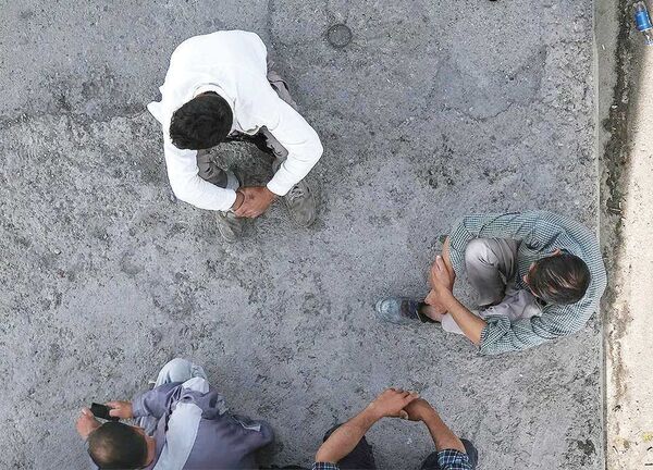 
از اجبار به دستفروشی و کولبری تا مرگ در غربت