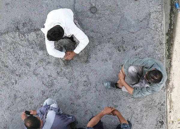 
از اجبار به دستفروشی و کولبری تا مرگ در غربت