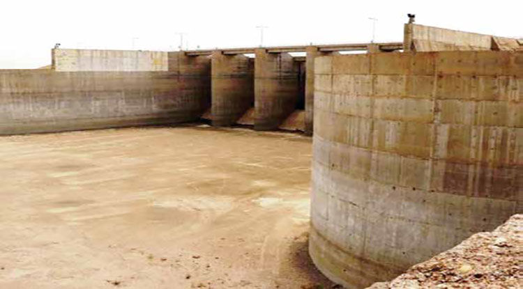 همه سدهای تهران در وضعیت بحرانی؛ 
85 درصد مخازن سدها خالی است