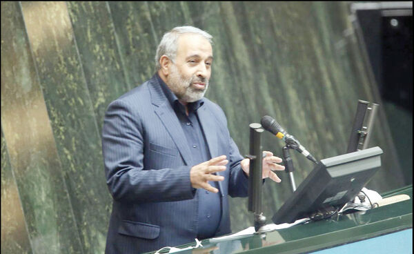یزدی‌خواه: دستمزد با توجه به سن، جنس و وضعیت تاهل متغیر باشد!