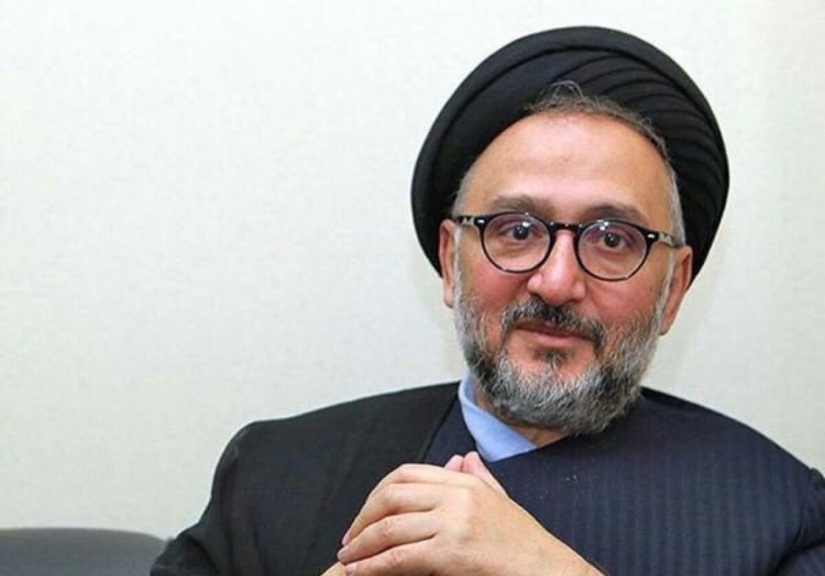 
وقتی جامعه مدنی ضعیف شود، سیاست به کف خیابان می‌آید


