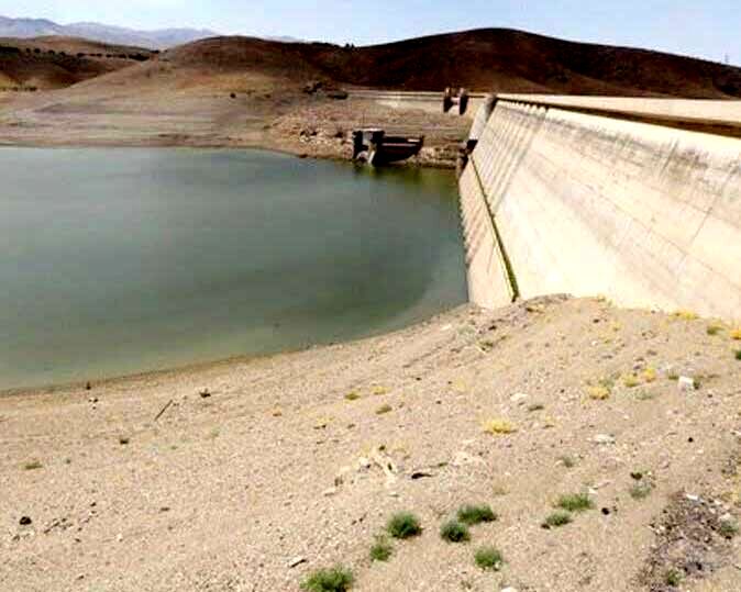 هم سدها خالی است، هم مصرف‌ بالاست