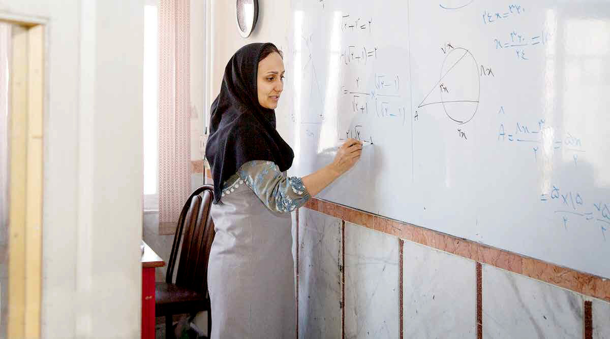 تبدیل وضعیت معلمان؛ راه‌حلی موقت، چالشی ماندگار