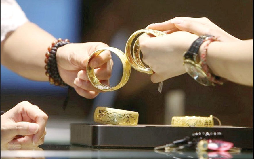 تلاطم بازار طلا در واکنش به قانون مالیاتی جدید