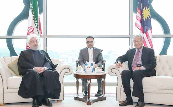 
 بسیاری از مشکلات مسلمانان به دلیل دخالت‌های آمریکاست