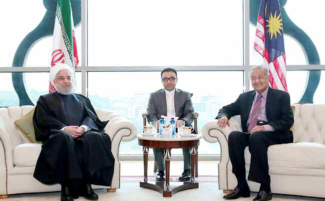 
 بسیاری از مشکلات مسلمانان به دلیل دخالت‌های آمریکاست