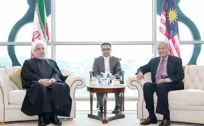 
 بسیاری از مشکلات مسلمانان به دلیل دخالت‌های آمریکاست