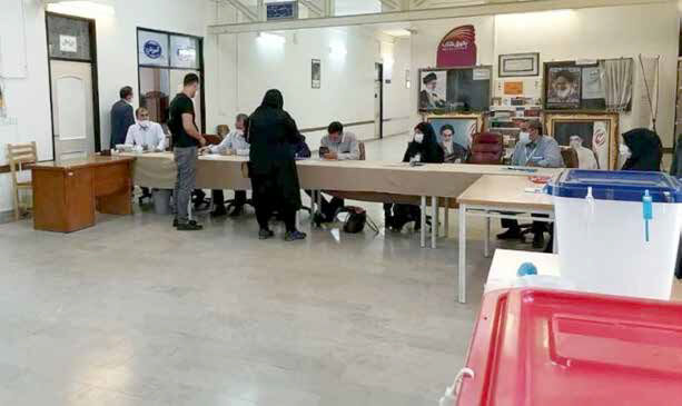 
سر   زیر   برف «فریب»