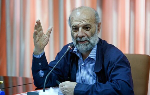 خصوصی‌سازی، علت بسیاری از بلایای اقتصادی است