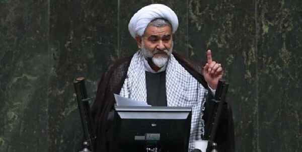 
فرزندان مسئولان به جای آمریکا به روسیه و چین بروند
