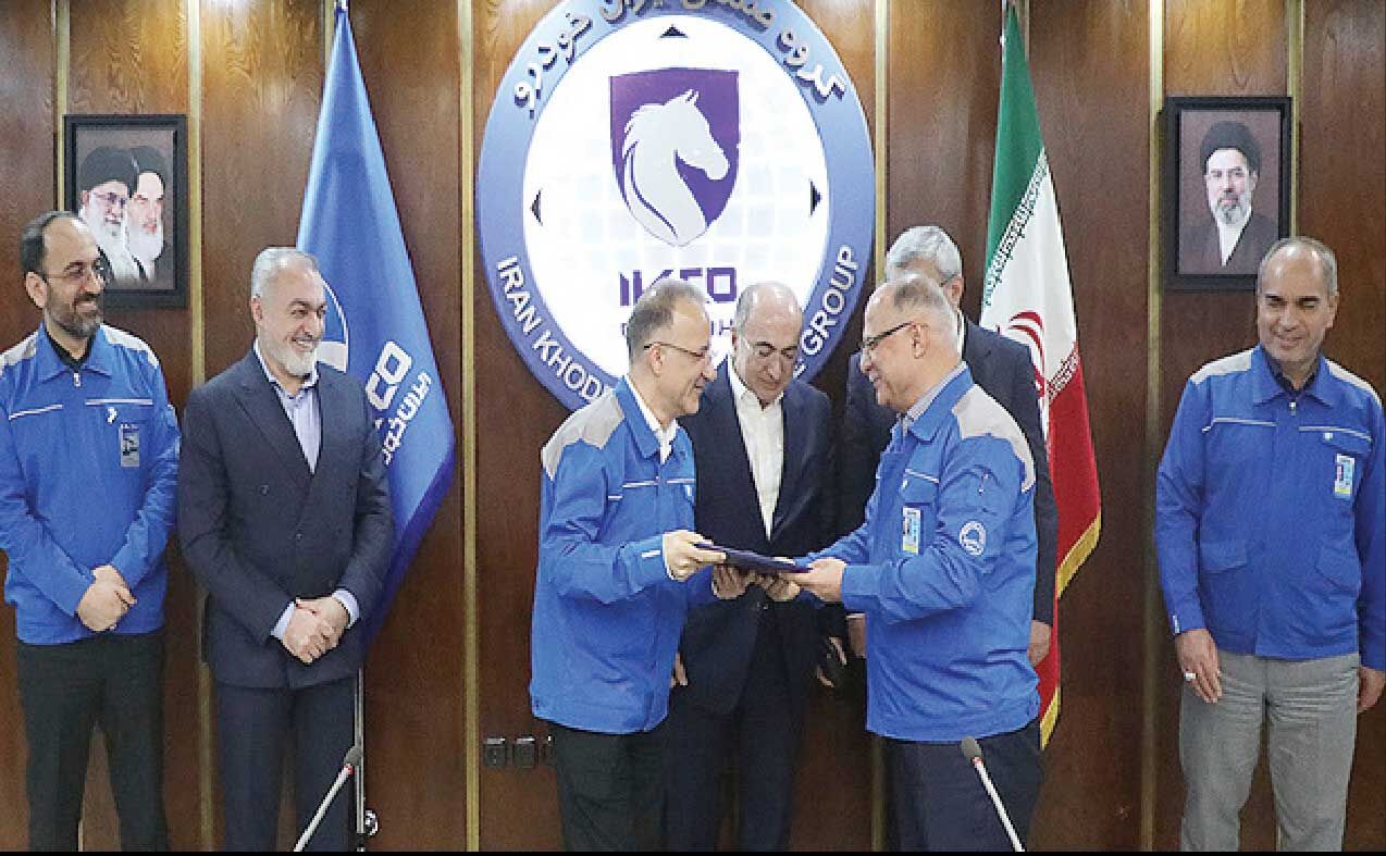 
چالش‌های مدیریت ایران‌خودرو در سال جاری افزایش می‌یابد