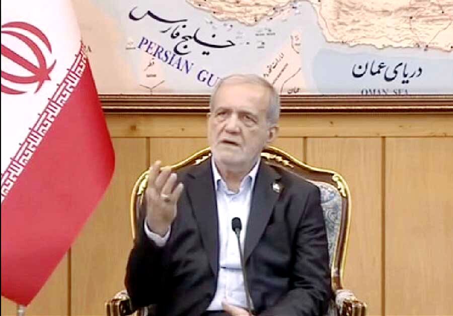 تهدید به بازگرداندن یک ملت به عصر حجر، 
معنایی جز جنایت گسترده جنگی دارد؟