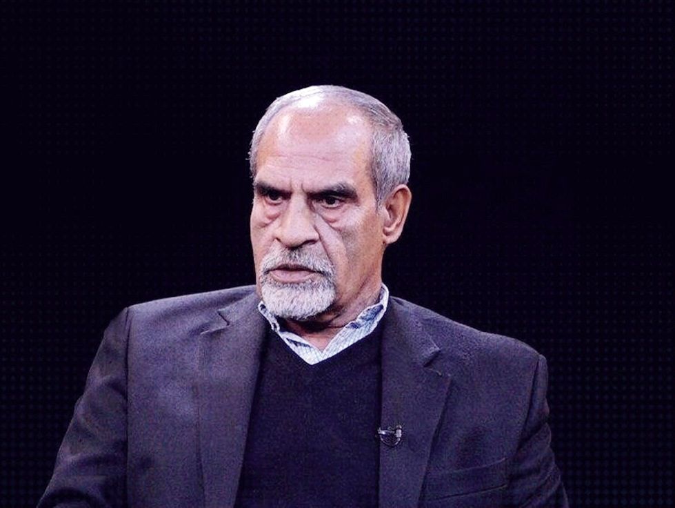 

هر کس اختیار دارد مغازه‌اش را باز کند یا ببندد