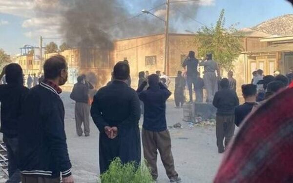 

کاش مثل آب خوردن مشکلات مردم را حل می‌کردید