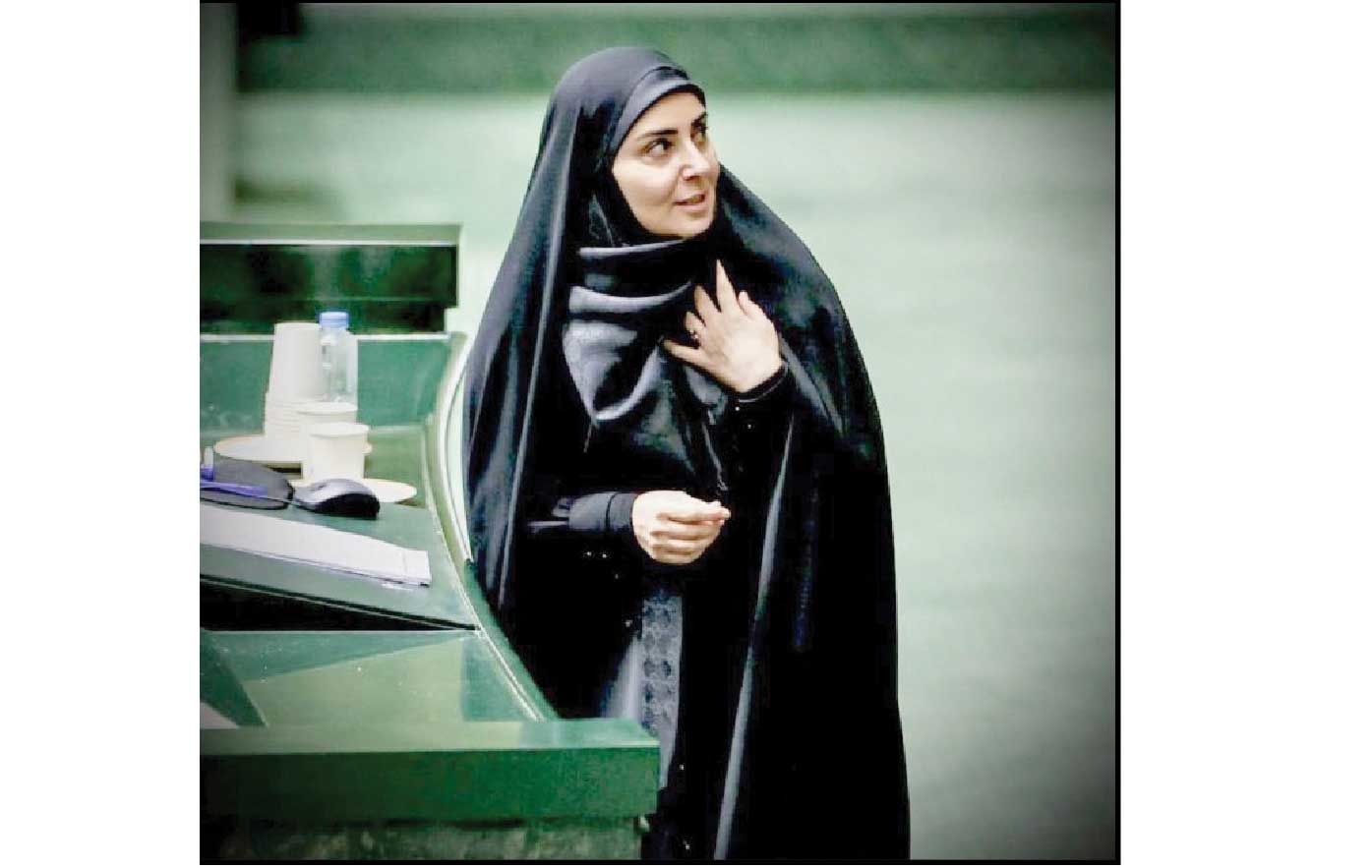 مسیر پرپیچ‌وخم‌ فرزانه صادق در پارلمان