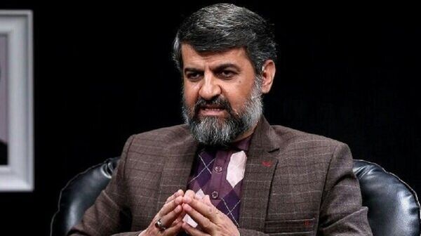حمید رسایی «شکایت» کرد،


مهدی نصیری «احضار» شد