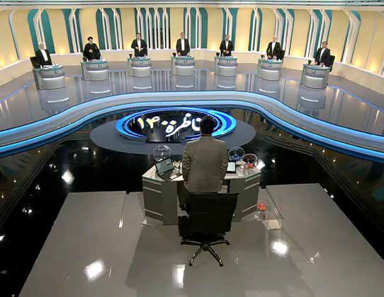 
ناموزون در فرم،  تهی از محتوا
