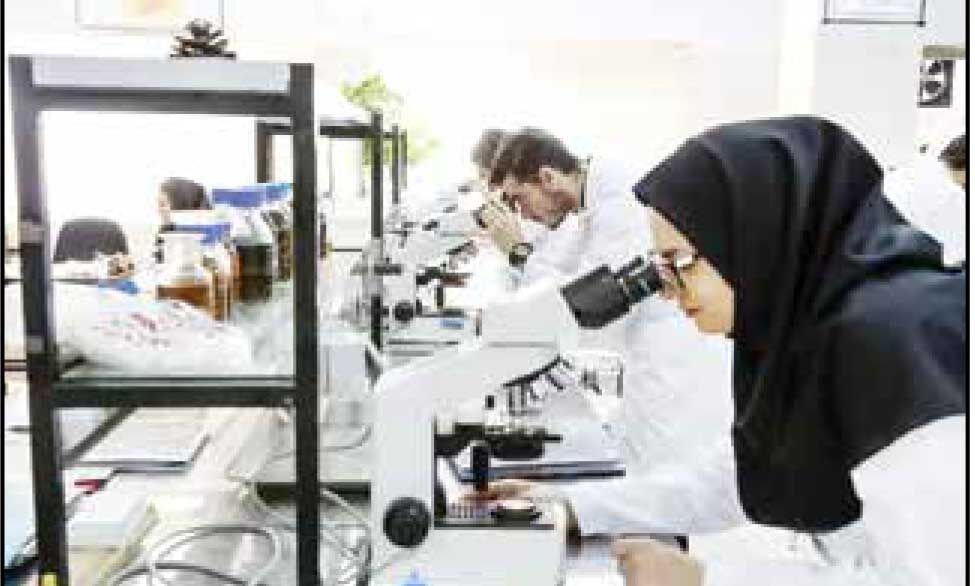 

کار سخت کارشناسان علوم آزمایشگاهی با حقوق ساده کارگری
