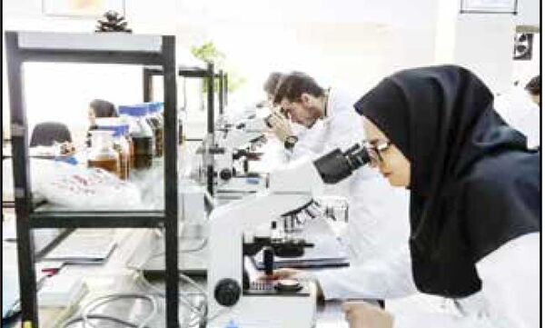 

کار سخت کارشناسان علوم آزمایشگاهی با حقوق ساده کارگری