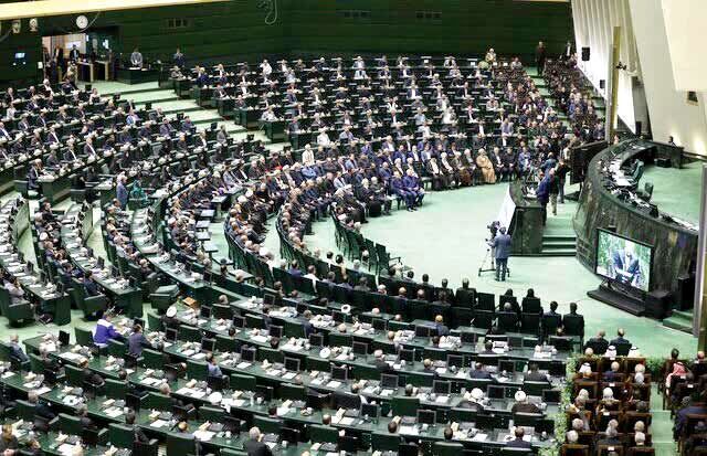 و ناگهان، مجلس در سودای بمب اتم!