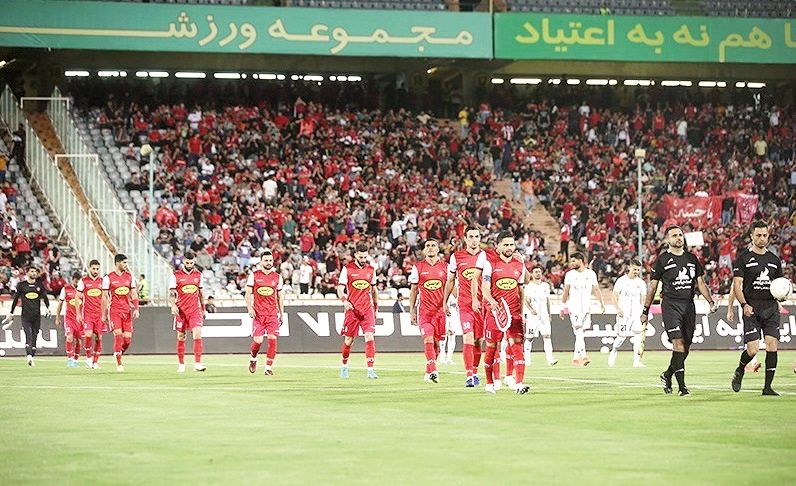 جنجال در پیشانی فوتبال