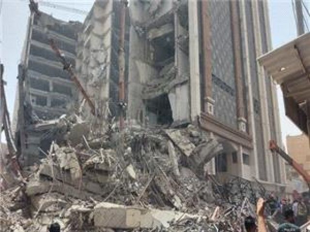 آوار آبادان، نتیجه زد و بندهاست
