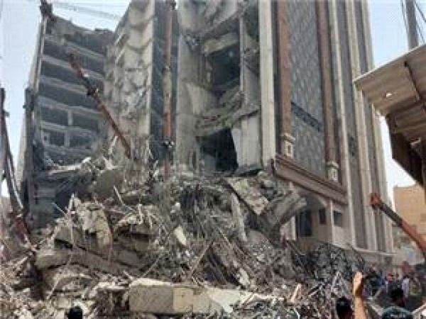 آوار آبادان، نتیجه زد و بندهاست
