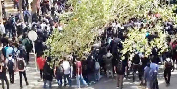 
ضرورت ایجاد بستر قانونی‌اعتراضات