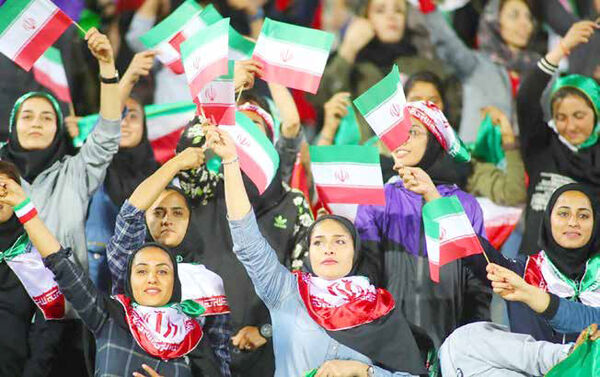 با خانم‌ها، جهانی می‌شویم!
