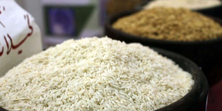
دپوی برنج توسط فروشگاه‌های زنجیره‌ای باعث گرانی شد
