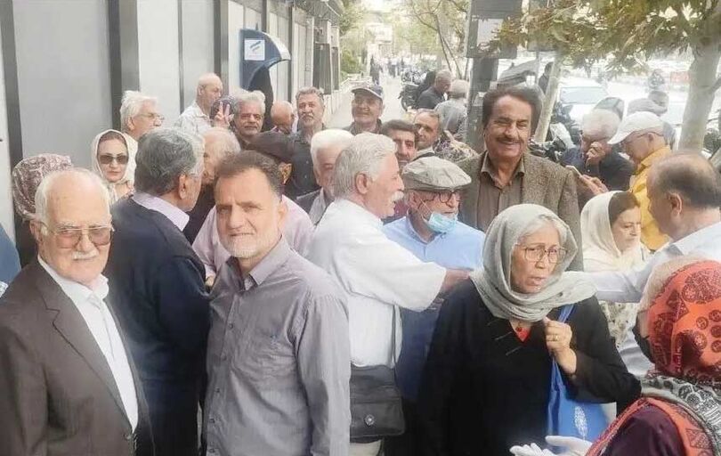 

نباید با این سن و سال کف خیابان بیاییم